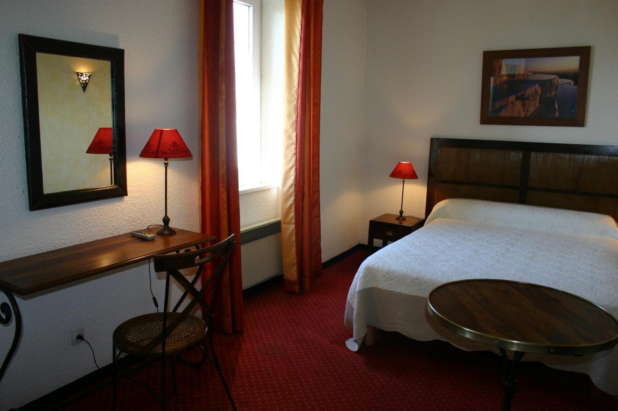 Le Ponant Hotel Pradelles Ngoại thất bức ảnh